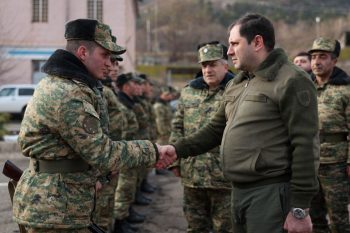 Сурен Папикян посетил воинские части воинского соединения, осуществляющего оборону северо-восточной пограничной полосы