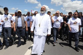 Эксперты соседних стран о протестах против политики Никола Пашиняна