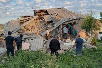 По предварительным данным, причиной взрыва в доме в селе Воскеаск стала утечка газа