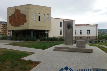 К годовщине Азнавура: Как Франция отреагирует на уничтожение Азербайджанаом памятника великому соотечественнику?