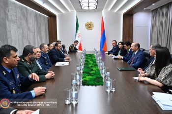 Секретарь СБ Армении принял министра обороны и обеспечения вооруженных сил Ирана