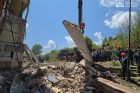 Из-под завалов здания в Чамбараке извлекли еще одно тело