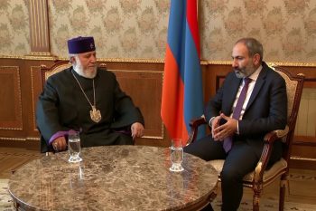 Никол Пашинян: Католикос Всех Армян не может иметь такой личной жизни