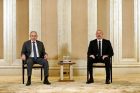 Пашинян и Алиев проводят встречу один на один