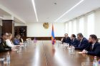 Министр обороны Армении и посол США обсудили вопросы сотрудничества