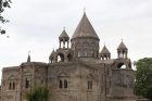 Первопрестольный Эчмиадзин: Суд присоединился к антицерковной кампании властей Армении