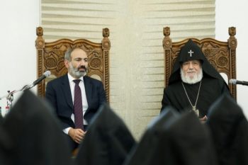 «Если Католикос не уйдет, будет народное воздействие»: Пашинян