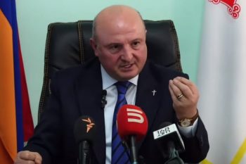 «Они должны дать Гюмри 27 млрд драмов, я подам в суд на правительство». — В. Гукасян