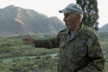 83-летний дед Жора и созданный им на берегу Аракса оазис