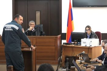 Судебное заседание по делу о пожаре в военной казарме Азата, в результате которого погибли 15 военнослужащих, прошло в напряжённой обстановке: родители разгневались, раздались оскорбления и брань