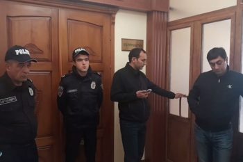 Представители Полиции и Следственного комитета Армении вновь посетили мэрию Гюмри