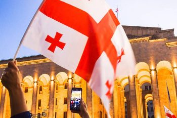 В Тбилиси начались масштабные протесты оппозиции