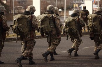 Власть, отбросив угрозы, спешит. Депутат парламента о сокращении срока военной службы