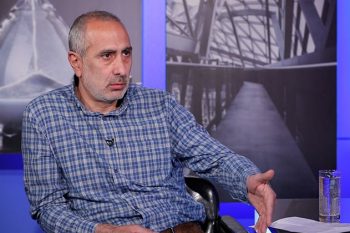 Отца погибшего в 44-дневной войне Ростомяна отпустят из-под стражи — решение суда