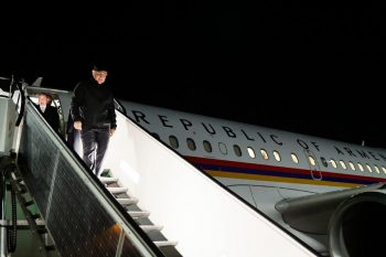 Самолет Пашиняна не смог приземлиться в аэропорту Москвы