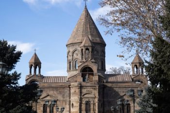 Духовенство выражает свою поддержку и верность Католикосу