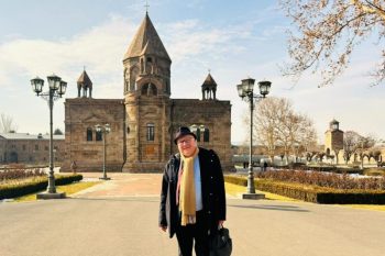 Советник по религиозным вопросам МИД Франции прибыл в Армению