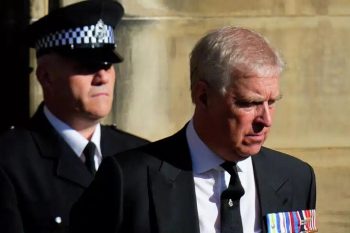 Брата короля Великобритании Эндрю освободили после 12 часов допроса