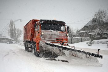 Движение от перекрестка Джермука до Капана закрыто для транспортных средств с прицепами