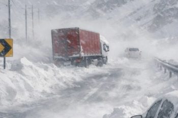 Ожидается снег, местами — метель и гололедица на дорогах