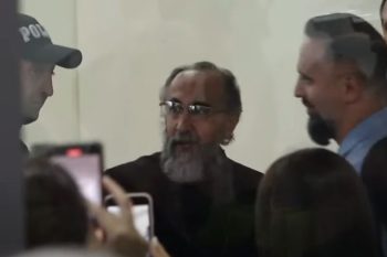 Архиепископ Микаелу разрешено участвовать в богослужениях, но проводить их — нет