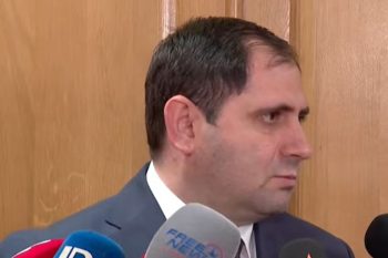 Папикян: Опровергаю и ещё раз опровергаю — Азербайджан не строил позиций на территории Армении