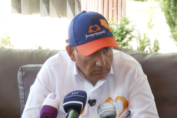 Никол Пашинян: Я призвал директоров четырех школ общины Апаран написать заявления об уходе
