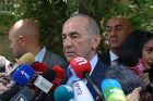 «Мы заявили, что политическая сила, набравшая наибольшее количество голосов, имеет право выдвинуть своего кандидата на пост премьер-министра», -Роберт Кочарян
