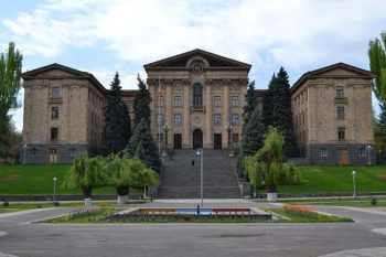 Кто стал новым депутатом. получившим мандат