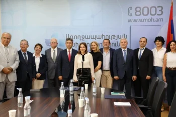 12 врачей, прошедших профессиональную подготовку во Франции, вернулись в Армению
