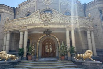 В Армении наложен арест на 29 объектов недвижимости, 488 единиц движимого имущества и 33 автомобиля Гагика Царукяна
