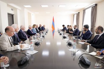 ՀՀ ԱԳ նախարարն ընդունել է ԱՄՆ սենատոր Ռոջեր Ուիքերի գլխավորած կոնգրեսական պատվիրակությանը