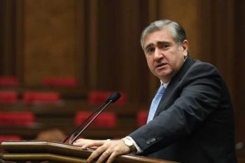 Արթուր Խաչատրյան․«Մտավախություն ունեմ, որ խաղաղության պայմանագրում վտանգավոր կետերի թիվը գնալով ավելանալու է»