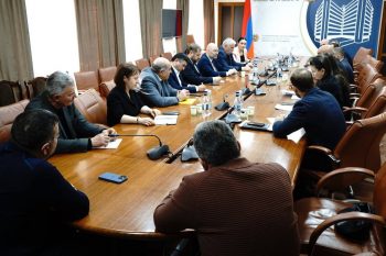 Գևորգ Պապոյանի գլխավորությամբ քննարկվել է Գյումրու Կումայրի պատմական փողոցների վերակառուցման աշխատանքներում առկա թերությունների շտկումը