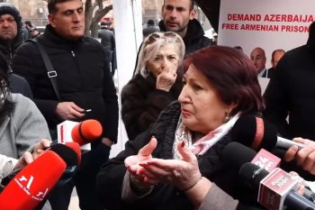 «Մենակ Երևանով հարցը չի լուծվի»․ բողոքի ակցիա կառավարության շենքի դիմաց