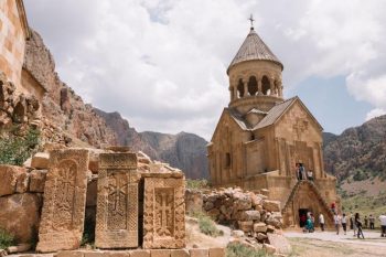 Զբոսաշրջային ընկերությունների համար նոր կանոններ են սահմանվում, որով ոլորտը խիստ կվերահսկվի