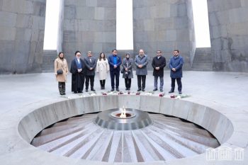 Իրանի Մեջլիսի պատվիրակության անդամները հարգանքի տուրք են մատուցել Հայոց ցեղասպանության զոհերի հիշատակին