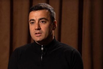 Նոր Նորքի թաղապետարանում ծեծի ենթարկված Արթուր Չախոյանին ոստիկանությունից տեղափոխեցին հիվանդանոց