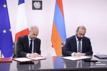 Ֆրանսիայի ԱԳ նախարարի պաշտոնական այցի շրջանակներում Արարատ Միրզոյանը և Ժան-Նոել Բարոն ստորագրել են երեք փաստաթուղթ