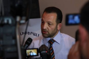 Դատապարտում եմ Շիրակի թեմի առաջնորդի դեմ ձեռնարկված կոշտ և ամոթալի ռեպրեսիվ միջամտությունները․ Վահան Խաչատրյան