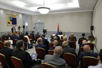 Նիկոլ Փաշինյանը հանդիպել է Թուրքիայի հայ համայնքի ներկայացուցիչների հետ