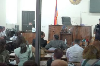 Մեղադրողը դատարանին միջնորդեց մեղավոր ճանաչել ՀԱԵ Շիրակի թեմի առաջնորդին՝ իշխանությունը զավթելու հոդվածով