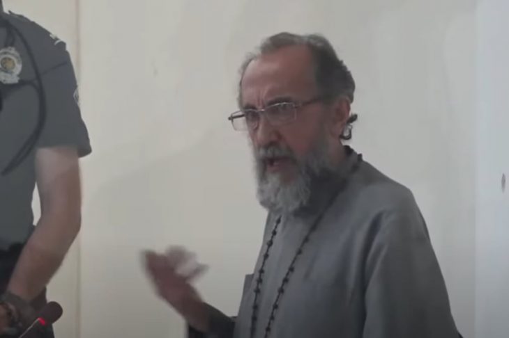 «Բացահայտ քաղաքական պատվեր է։Հայտնի ցավագարը ոտքերը խփել է գետնին, ասել՝ բռնե՛ք դրան»․Միքայել սրբազանն իրեն կալանավորելու մասին