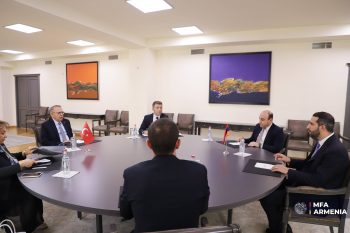 Ռուբինյանն ու Քըլըչը պայմանավորվել են, որ տեխնիկական ուսումնասիրություններ կիրականացվեն Գյումրի–Կարս երկաթուղու և էլեկտրահաղորդիչ գծի վերականգնման ու գործարկման համար