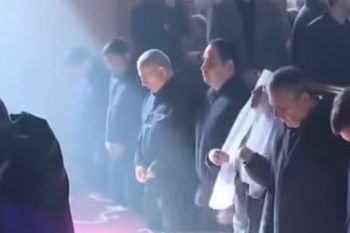 Այգեշատի Սուրբ Գևորգ եկեղեցում Փաշինյանը մասնակցեց պատարագին, որի ընթացքում զեղչվեց  կաթողիկոսի անունը