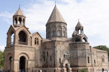 Մայր Աթոռը իր խոր մտահոգությունն է հայտնում և զգաստության կոչ հղում․ հայտարարություն