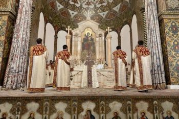 Վաղը կմատուցվի տարվա վերջին Սուրբ Պատարագը․ մտածեք՝ որքան մոտեցաք Աստծուն. Հայր Զաքարիա