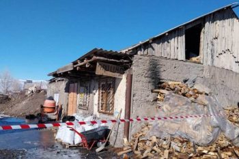 Արծարծվել է պատգամավորի անունը, որը որոշակի առնչություն է ունեցել դեպքի նախորդ օրերին կացարանում տիրող հարաբերությունների պարզման գործընթացին․փաստաբանը Ազատի կացարանի հրդեհի գործի մասին