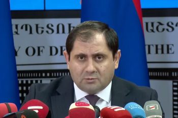 Սուրեն Պապիկյանն ամփոփել է տարին, անդրադարձել ԶՈՒ-ում մահվան դեպքերին, ռազմական ծախսերին, ուխտերթին մասնակցած զինվորականներին ու ՊՆ-ում պաշտոնանկություններին