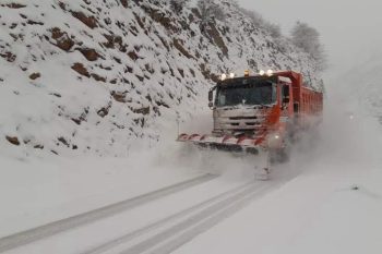 Սաստիկ բքի պատճառով Մեղրիի լեռնանցքը ժամանակավորապես փակ է կցորդով տրանսպորտային միջոցների համար